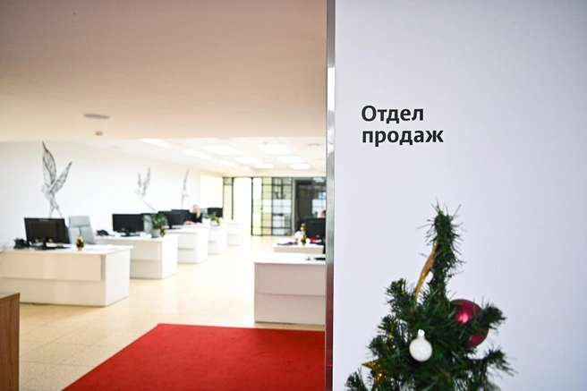 Все специалисты находятся в шаге друг от друга | Источник: Максим Воробьев