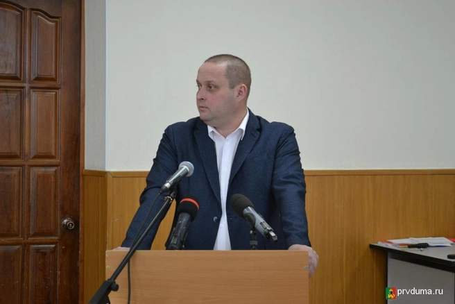 Денису Полякову 45 лет, долгое время он работал в структуре МВД | Источник: Первоуральская городская дума