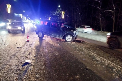 Три человека пострадали в массовой аварии на улице Худякова
