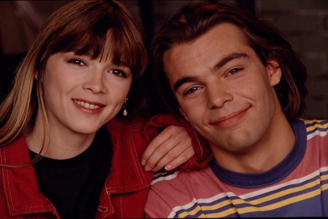 25 лет спустя: как сложились судьбы актеров культового французского сериала «Элен и ребята»