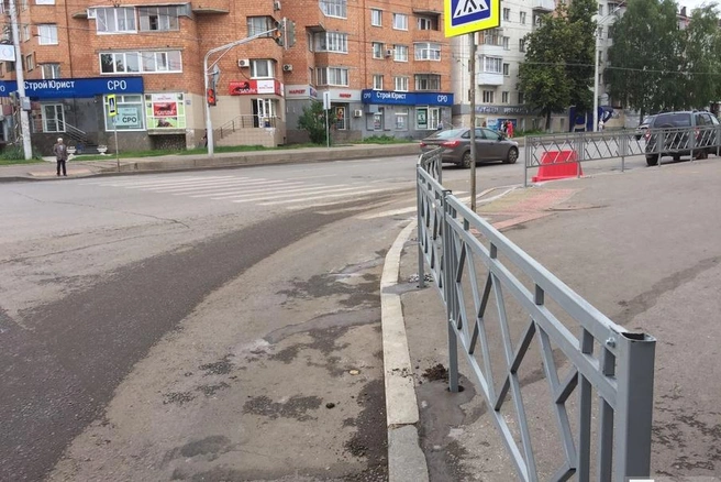 Пешеходы часто перебегают дорогу в неположенном месте | ufa1.ru