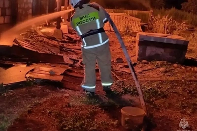 В алтайском селе сгорел дом многодетной семьи