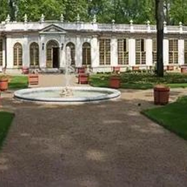 Во время реставрации археологи обнаружили следы утраченных фонтанов и Менажерийного пруда | Источник: Михаил Огнев / «Фонтанка.ру»