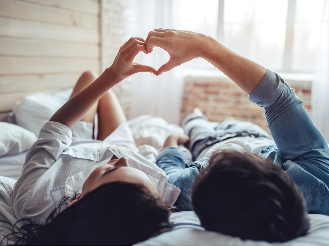 Блокирует деньги: как ваша интимная жизнь влияет на богатство и успех (все не так просто) | marieclaire.ru