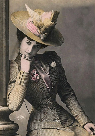 Французская актриса Мари-Луиз Дерваль (фото н. ХХ в.) | Источник: фото начала ХХ века