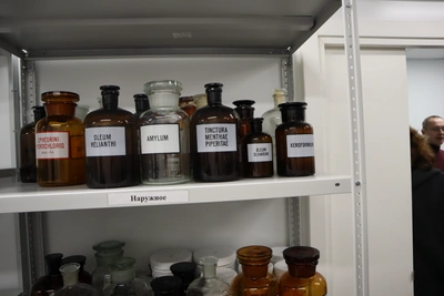 В Нижнем Новгороде открыли аптеку будущего с производством