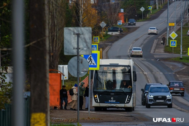 На этом автобусе можно доехать до остановки «Центральный рынок» в Уфе | Источник: Булат Салихов / UFA1.RU 