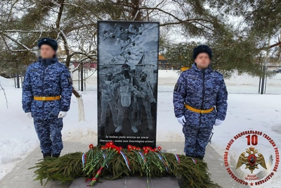 В Пскове освятили памятник погибшим росгвардейцам