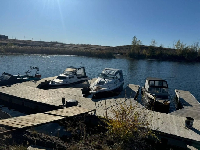 По Ирикле можно покататься на катере | Источник: правительство Оренбургской области