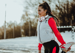 Фитнес зимой: 5 эффективных упражнений на открытом воздухе