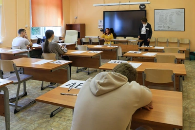 Тюменские школьники вернутся к очному обучению с 15 декабря