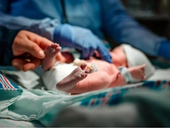 Россиянка родила второго ребенка через 40 дней после смерти первого