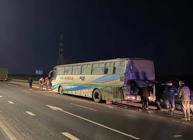 На трассе М5 в Рязанском районе фура протаранила автобус | ya62.ru