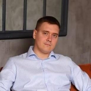<p>Максим Селин</p>