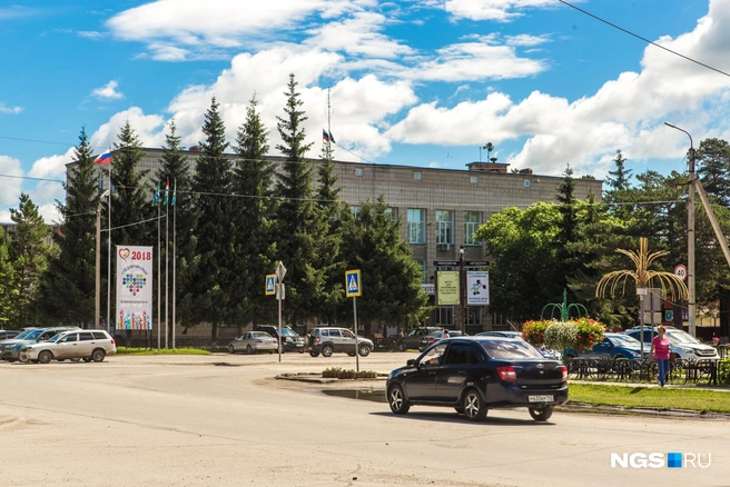 В администрации Ордынского района считают, что перевозчик справедливо требует оплату услуг от полиции