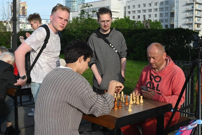 Источник: Дмитрий Емельянов / E1.RU