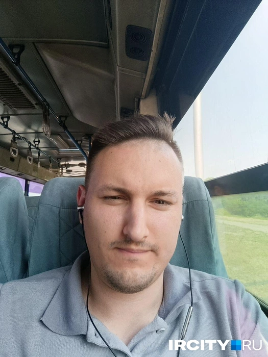 Не знаю, заметно на фото или нет, но ветерок с Ангары трепал волосы и выдувал глаза только в путь | Источник: Даниил Конин / «ИрСити»