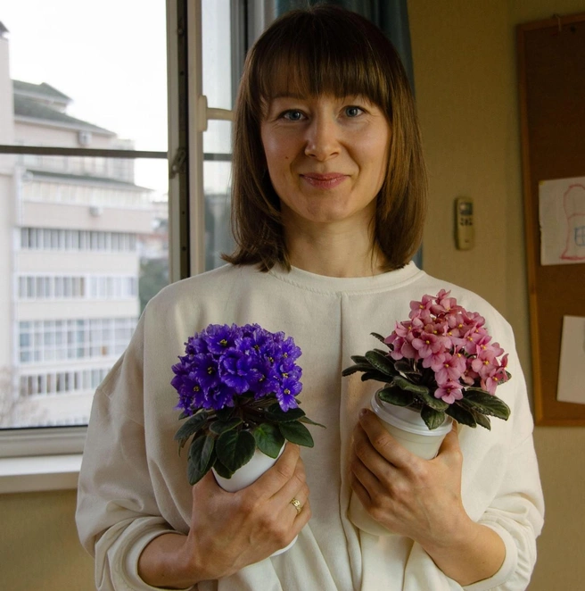 Два цветка, два характера. Один&nbsp;— как небо, другой&nbsp;— как закат | Источник: Оксана Витязь