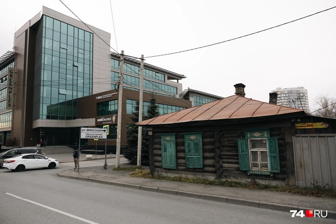 Сейчас ситуация похожая. Осталось несколько избушек возле Greenplex | Источник: Наталья Лапцевич