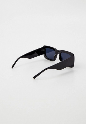 Мы нашли самые модные солнцезащитные очки на лето 2022. Смотри, где купить