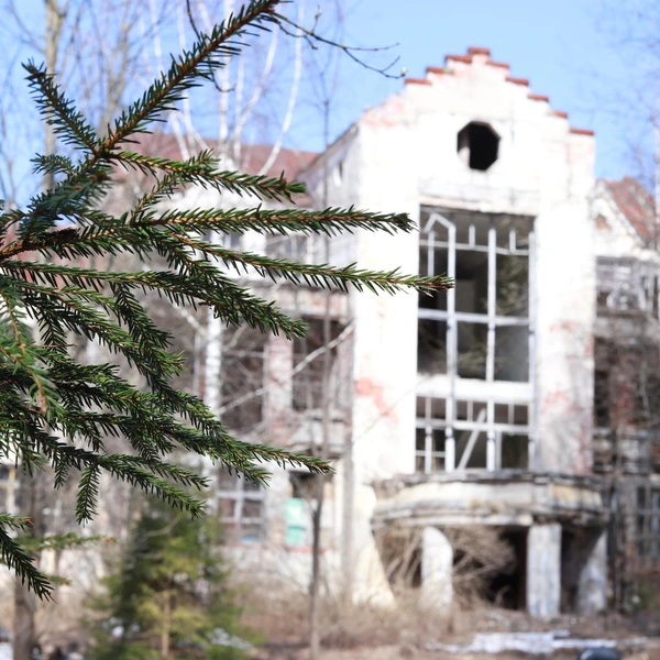 Учреждение проработало до 2011 года, после этого здание было передано под центр временного содержания мигрантов | Источник: Ирина Сальникова