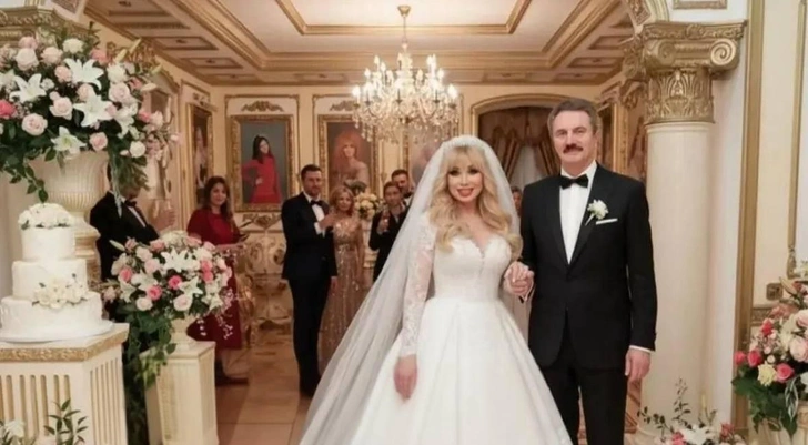 Как сейчас выглядит помолодевшая Маша Распутина, которая тайно вышла замуж после 25 лет отношений | Источник: соцсети