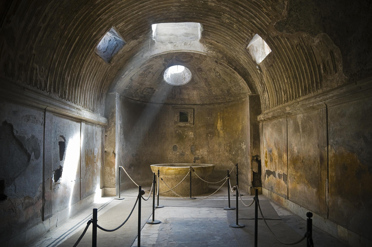 Остатки древнеримских терм в Помпеях.