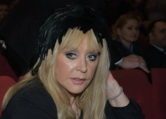 «Ничего не хочу менять, даже если душа в крови»: Алла Пугачева поделилась болью в новой песне