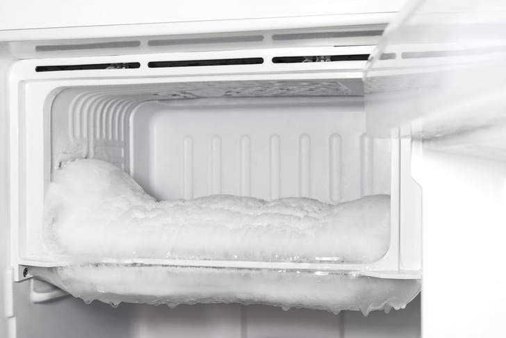 Почему нельзя ставить горячее в холодильник: 5 причин, которые вас убедят этого не делать
