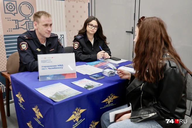 Слабый пол активно интересуется вакансиями в силовых структурах | Источник: Наталья Лапцевич