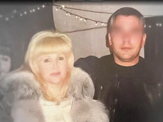 «Сказал ребенку, что ты умерла»: альфонс забрал сына и 7 млн долларов, сделав Эмилию Король продавщицей