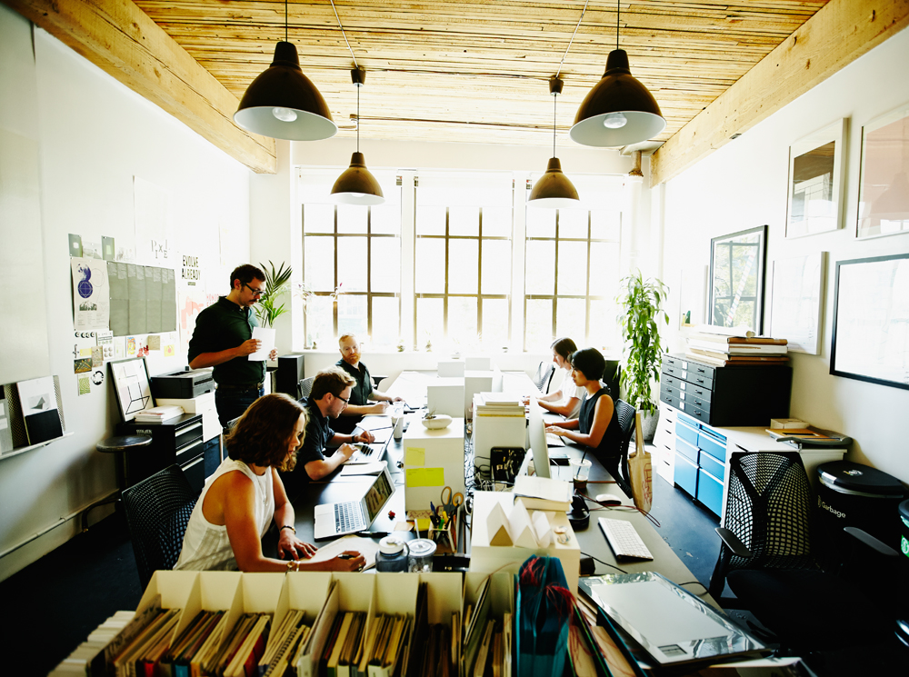 Корпоративное общежитие: почему офисы открытого типа подходят не всем | marieclaire.ru