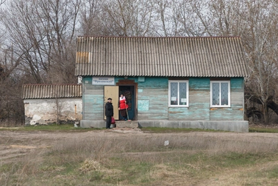 В кузбасских поселках закрылись магазины, жители идут пешком