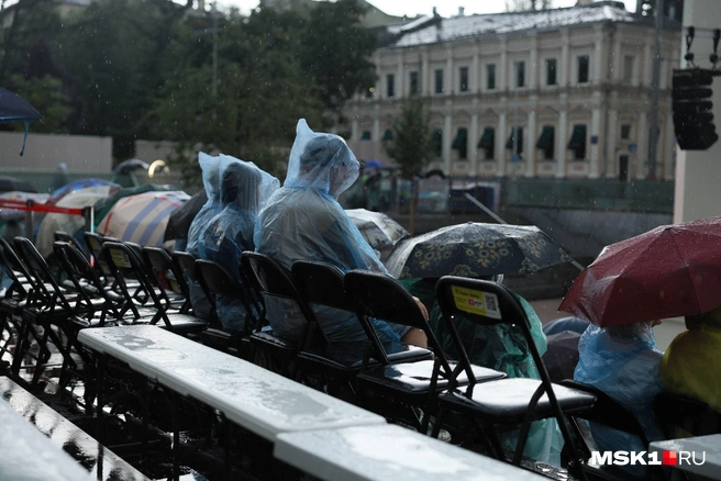 Москву накроет ливень — спасатели выпустили экстренное предупреждение | Источник: Артем Устюжанин / MSK1.RU