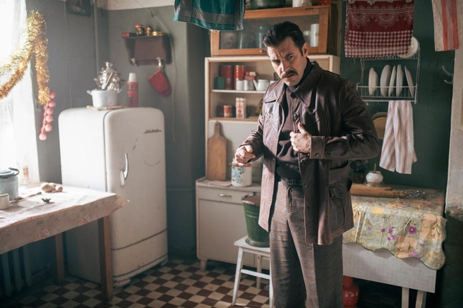 Атмосфера сериала так и переносит зрителей в прошлое | Источник: кадр из сериала «Дорогой Вилли» (18+), реж. Владимир Щегольков, KION, 2025 год