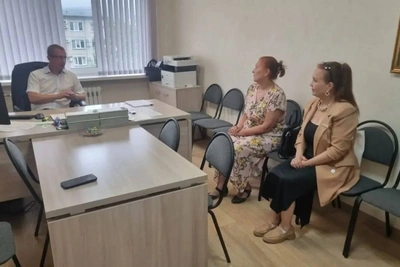 Жильцы в Южно-Сахалинске опасаются перегрузки конструкций капремонтом крыши