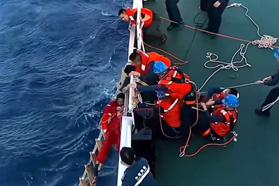 Ferry sinks off Philippines, leaving dozens dead and missing