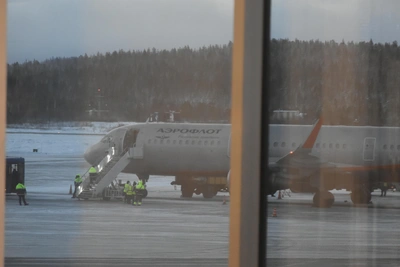 Самолет СПб-Мурманск вернулся в Пулково по техническим причинам