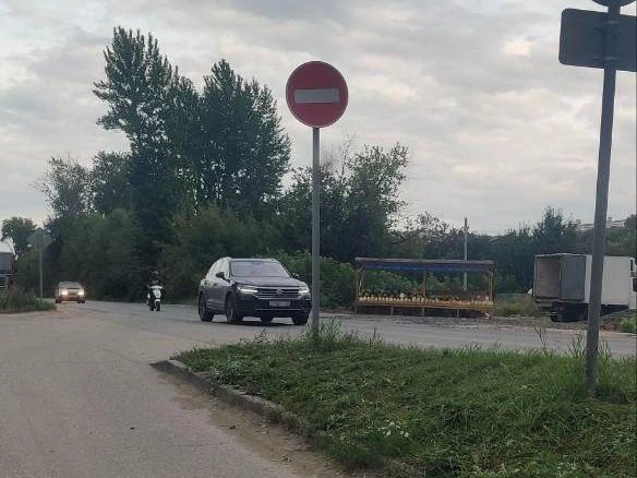 Новые ограничения могут привести к заторам в этой части города | Источник: Читательница YA62.RU