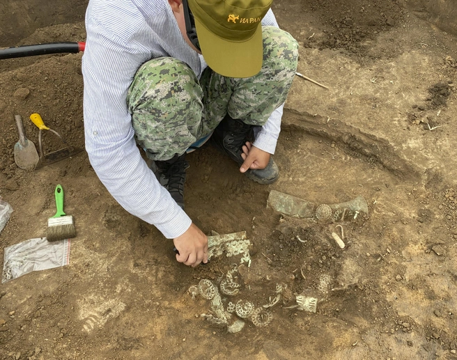 В Оренбуржье нашли крупный жертвенный комплекс и редкие артефакты раннесарматской культуры | Источник: archaeolog.ru