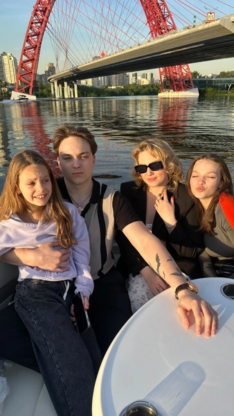 Дети Аллы&nbsp;Довлатовой | Источник: соцсети Аллы Довлатовой