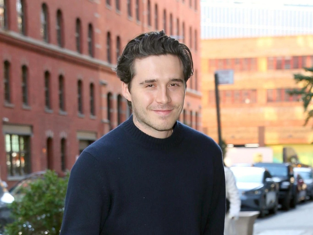 Бери и делай: кухня без верхних шкафов как у Бруклина Бекхэма | Источник: legion media