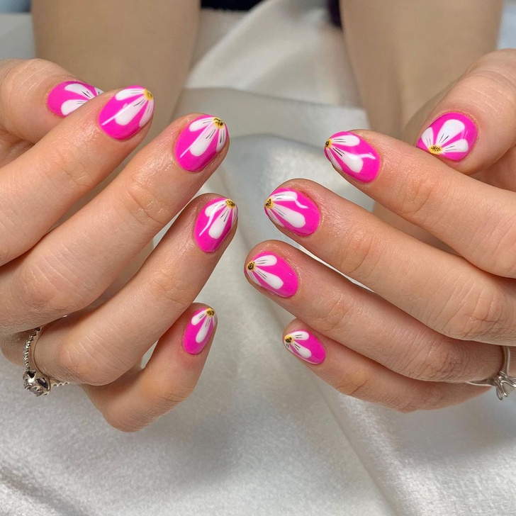 Go pink! 15 идей розового маникюра