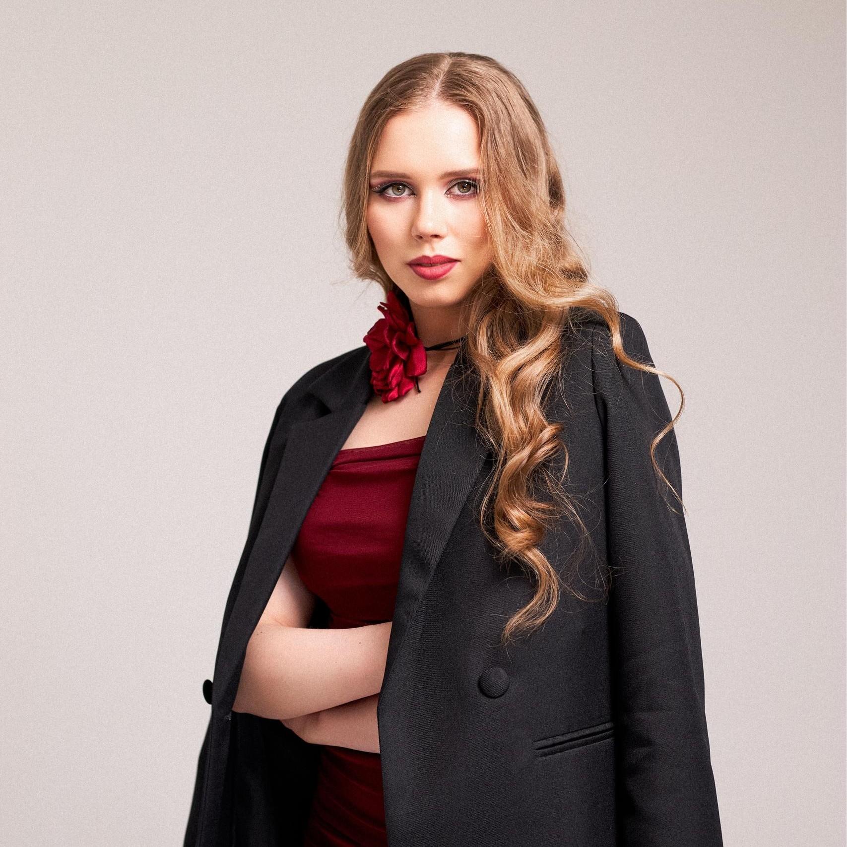 <p>Марина Батурина</p>