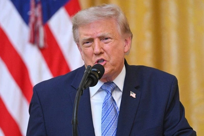 Трамп, 80 лет, снова задремал на мероприятии в Овальном кабинете