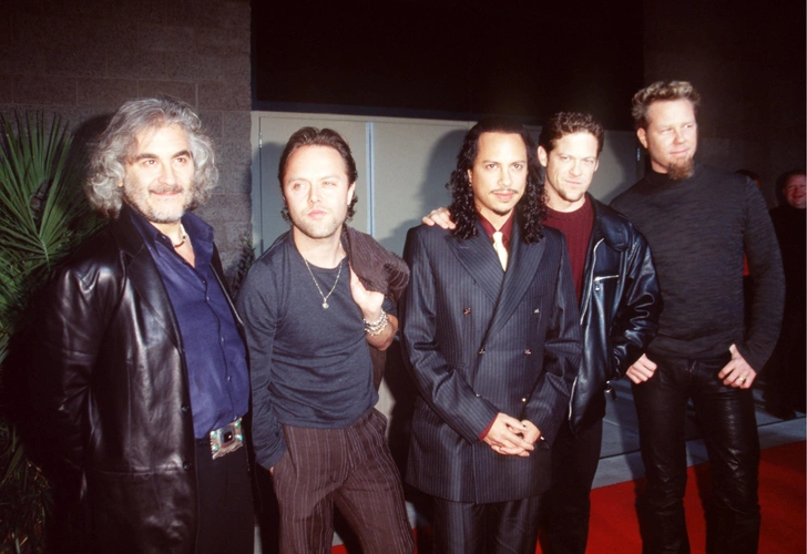Майкл Кэймен и группа Metallica, 1999 год | Источник: FAMOUS via Legion Media