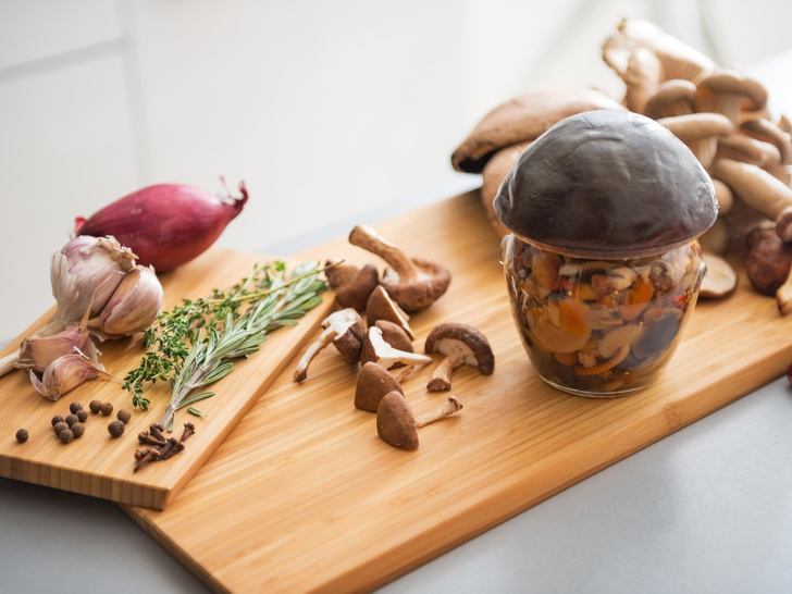 Маринованные грибы по-новому: простой рецепт, который никого не оставит равнодушным
