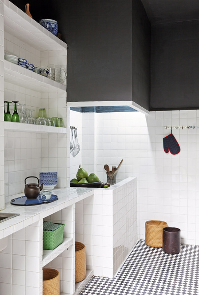 Квадратная белая плитка в интерьере: 40+ примеров | myDecor