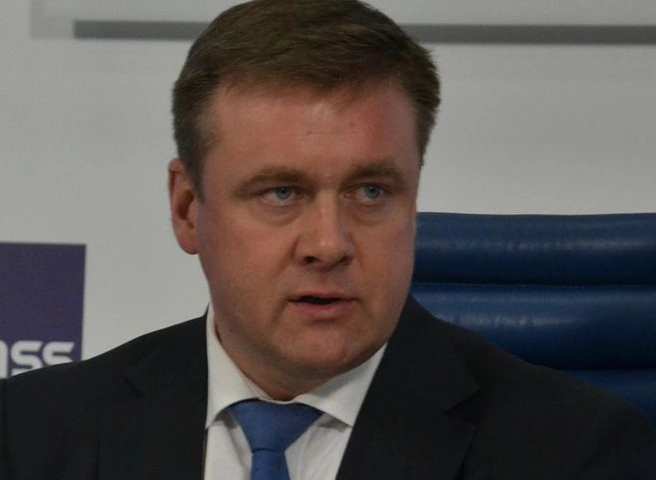 Любимов потребовал усилить контроль за соблюдением правил безопасности на воде | ya62.ru