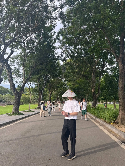 Такие шляпки популярны в городе Хуэ | Источник: личный архив